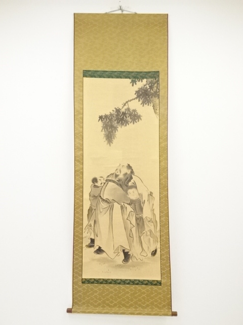JAPANESE HANGING SCROLL / HAND PAINTED / PEOPLE UNDER THE TREE